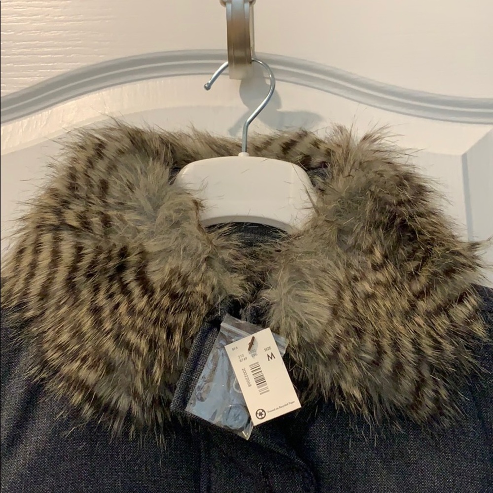 NWT THE LIMITED Faux Fur Down Puffer Vest Jacket - Picture 2 of 9
